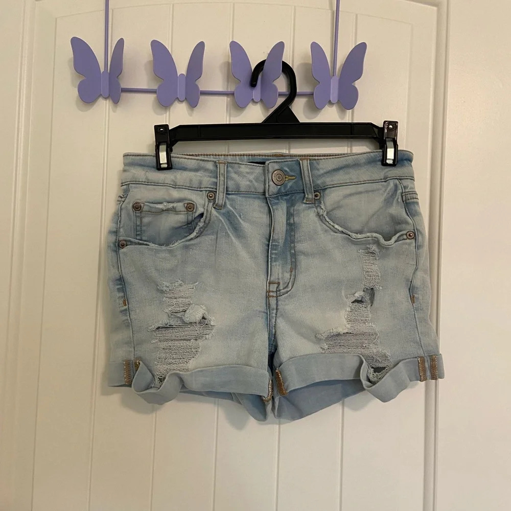 Aeropostale women’s high rise midi light wash cuffed ripped jean shorts — size 2